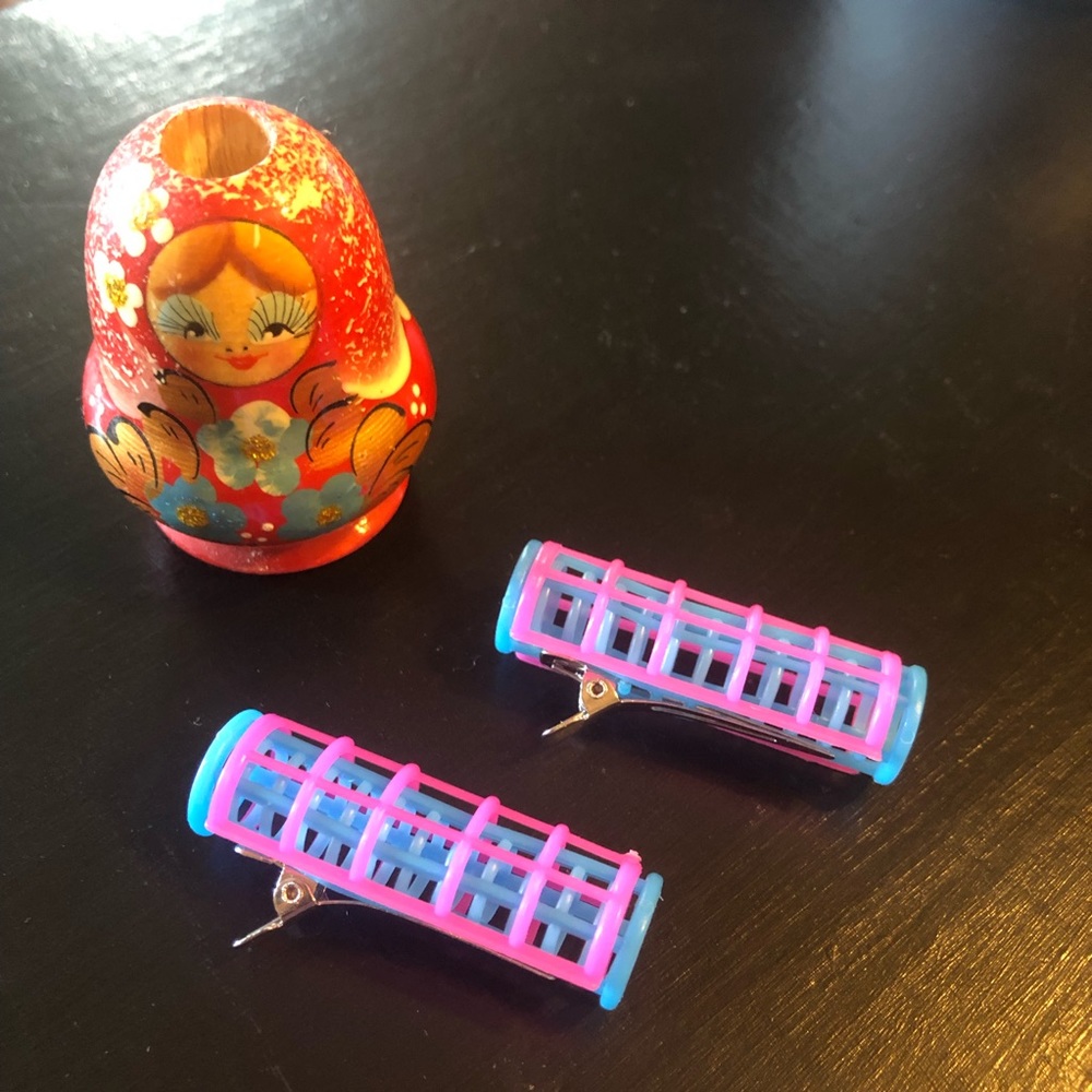 🖤🖤NWOT Hair Roller Clips